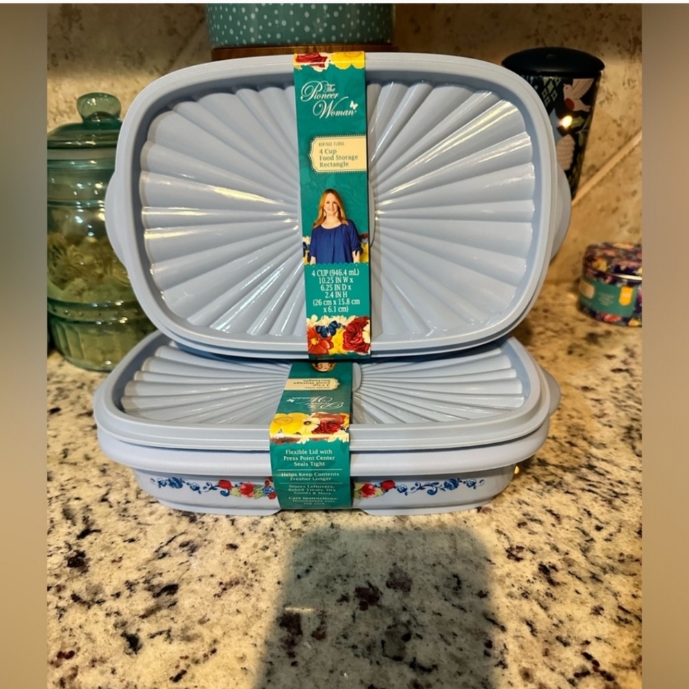 The Pioneer Woman Plastic Storage Container with Lid, Heritage Floral set of 2